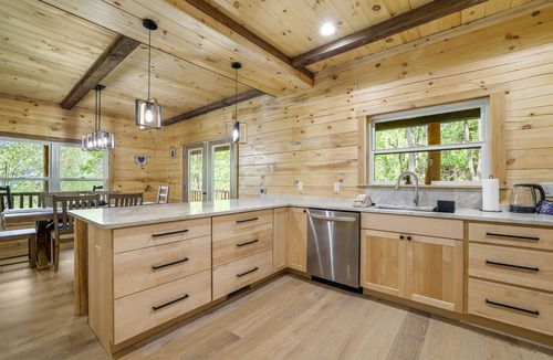 Valley Creek Run Cabin | CozyNest - Brand New, Fresh 3BR, 2.5BA Rustic Log Cabin with Views!