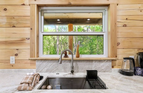 Valley Creek Run Cabin | CozyNest - Brand New, Fresh 3BR, 2.5BA Rustic Log Cabin with Views!