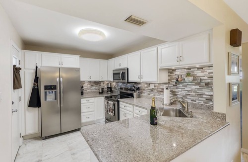 Fort Pierce Condo | CP 813 Golf Course View Condo - Paradise Vacation Rental in Ocean Village