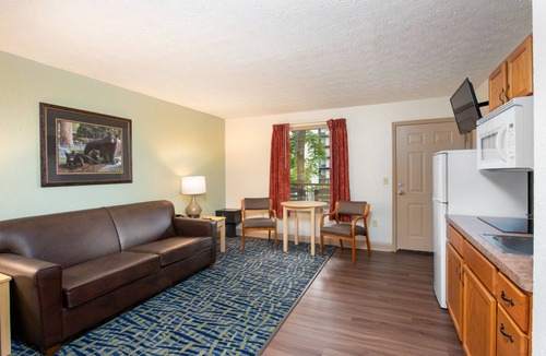 Gatlinburg - Pigeon Forge Hotel | Creekstone Inn