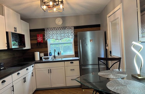 Cocoa Cottage | Cruise/Port Canaveral- 2 Bedroom Cottage/Cocoa Beach