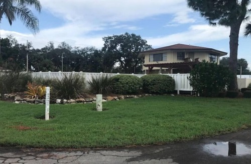 Dixie Shores Condo | Crystal River Waterfront Villa in The Islands