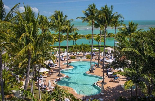 Marathon Apartment | Crystal Water Stay | Sunset Sailing. Pool. Three Bedroom Villa