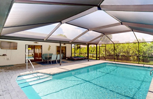 Biggar House | Cypress House Private SALTWATER pool. Great location, 7 miles to the beach!