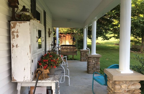 Damascus House | Damascus,VA-3BR Farmhouse close to Town, Creeper Trail & river!