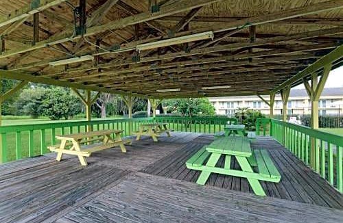 Crystal River Hotel | Days Inn by Wyndham Crystal River