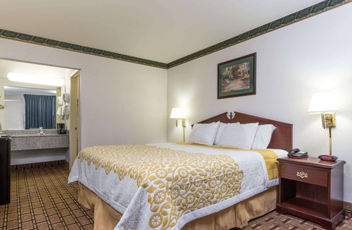 Dickson Hotel | Days Inn by Wyndham Dickson