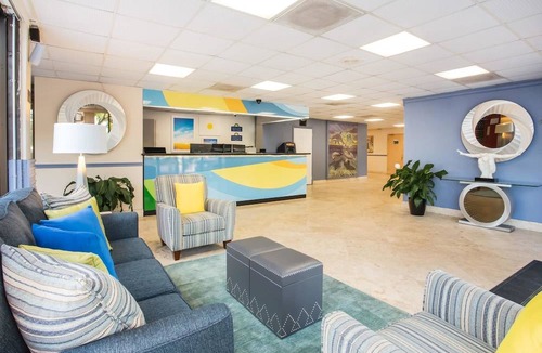 Ludlam Hotel | Days Inn by Wyndham Miami International Airport