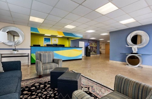 Ludlam Hotel | Days Inn by Wyndham Miami International Airport