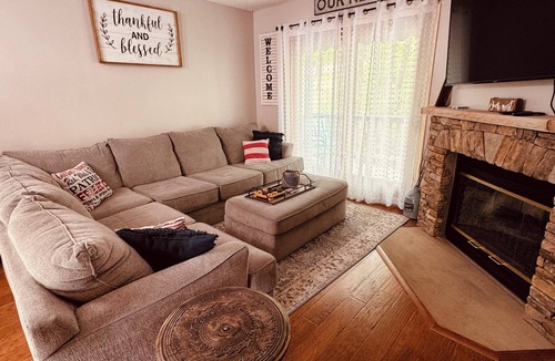 Ozone Condo | Deb's Nest on the Mountain!
