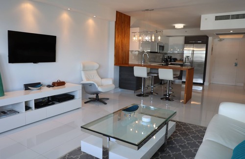 South Beach Condo | DECOPLAGE # 1008 South Beach
