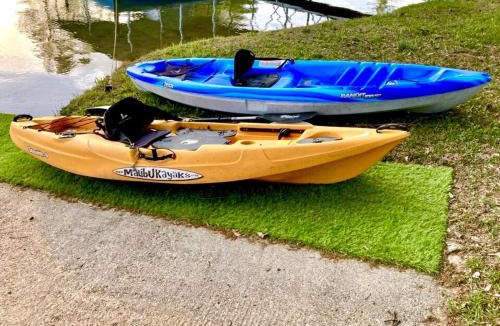 Seneca House | Deep-Water Keowee Lakefront, Dock, Deck, Kayaks