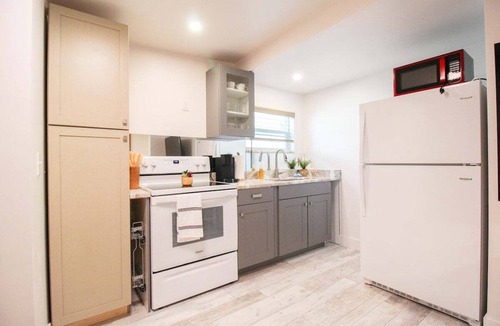 Downtown Condo | Delightful 2BR Downtown Sarasota - The White Pearl
