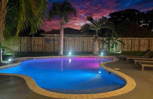 Deerfield Beach House | Delilas Chic 3 Bedroom 2 bath Abode with Heated Pool