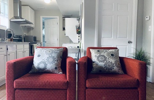 Snellville Apartment | DELUXE Apartment! Upscale AMENITIES! Great LOCATION for short or long stays.