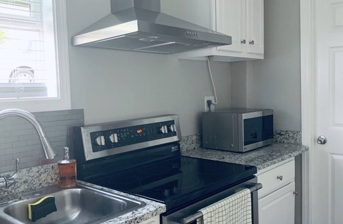 Snellville Apartment | DELUXE Apartment! Upscale AMENITIES! Great LOCATION for short or long stays.