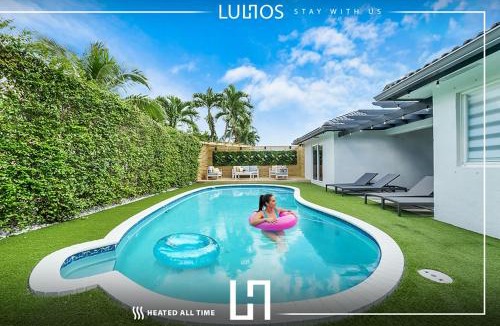 Richmond West House | Deluxe Miami House w 5BR Mini Golf & Heated Pool L62