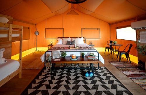 Okeechobee Other | Deluxe Safari Tent with Hammocks & Fire Pit Retreat in Basinger, Florida