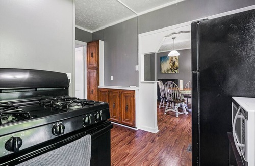 Shelby Park House | Derby Paradise - Free parking/WIFI