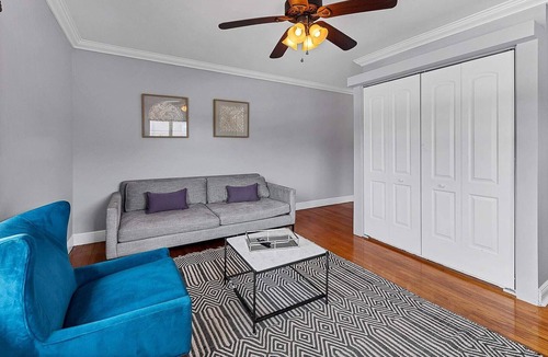 Virginia Park Apartment | Designed 1BR with Garden in Tampa Virginia Park