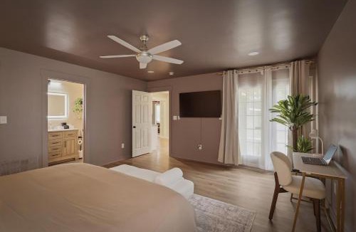 Augusta Villa | Designer Home - Sleeps 10 - Fire Pit - Near Augusta National