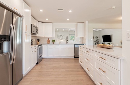 Coquina Sands House | Designer’s Luxury 3 BR Pool Home .5 mile to BEACH.