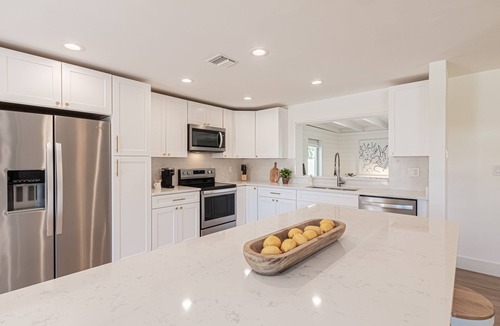 Coquina Sands House | Designer’s Luxury 3 BR Pool Home .5 mile to BEACH.