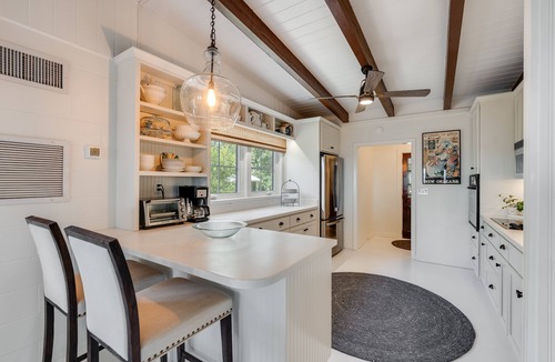 Panacea House | Desirable St Teresa Beach - Beautiful “Old Florida" Home - Fishing dock!