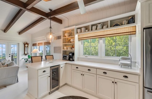 Panacea House | Desirable St Teresa Beach - Beautiful “Old Florida" Home - Fishing dock!