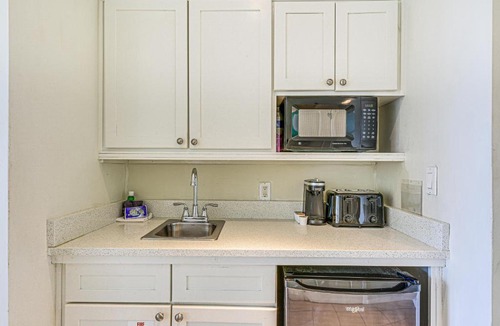 Sandestin Apartment | Destin Resort Studio w/Pool - Walk to Beach!