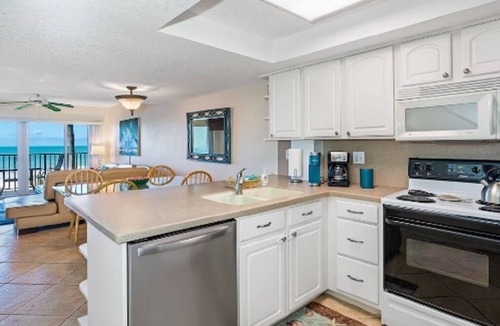 Independence Square Condo | DIRECT Gulf Front! NOT Overlooking Pool! Expansive Views of Gulf North & South.