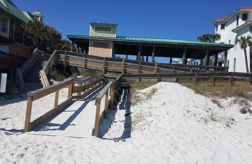 Crystal Beach Condo | Direct Gulf View, Designer Decor! Steps to sand. Sleeps 6.