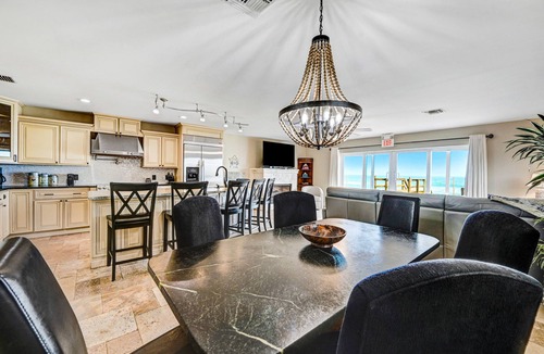 Floridana Beach House | Direct Oceanfront Heavenly Retreat/FULLY LICENSED
