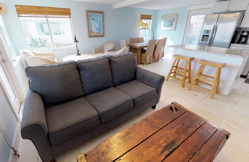 St. Augustine Beach House | 💲 DIRECT OCEANFRONT COTTAGE 💲 Best Section of Beach - Steps to Beach -Walk to Restaurants