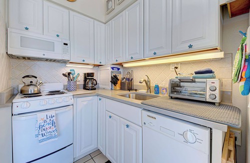 Golden Beach Condo | Directly on the Gulf - Unit 3 - 1 Bedroom - Ground Floor - Sleeps up to 5