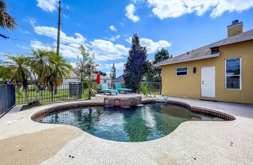 Port Saint Lucie House | Discover Your Oasis: Tropical Haven in Central PSL