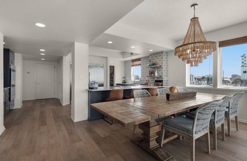 Villa Segunda House | 👑Dixie Queen👑 Iconic Beachfront Retreat with Gulf Views + Swim Spa + Elevator