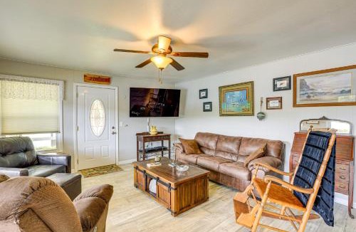 Old Town House | Dock and Screened Porch Suwannee River Retreat!