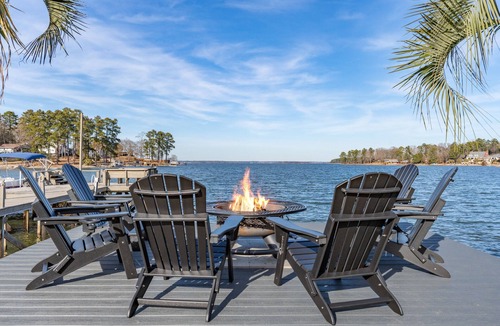 Lexington House | Dock Holiday - Lakefront Oasis with Spectacular Bomb Island Views!