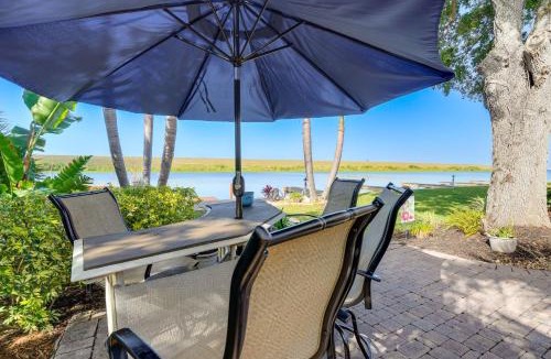 Okeechobee House | Dock & Views! Waterfront Cabin on Lake Okeechobee