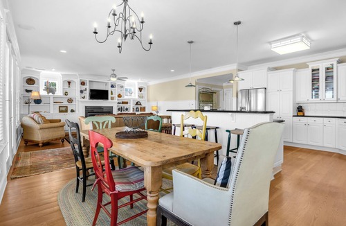 Wrightsville Beach House | Dockside. A Sound front home with boat slip in the heart of WB!
