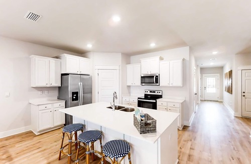 Carrabelle House | Dog-friendly getaway with central AC & a washer/dryer - walk to the beach