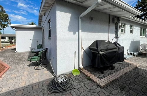 Poiciana Park II House | Dog-friendly guesthouse with fully equipped kitchen, grill & Wifi