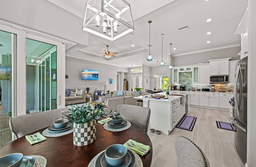 Long Meadow House | Dog friendly home with private pool, lanai, family games, and internet