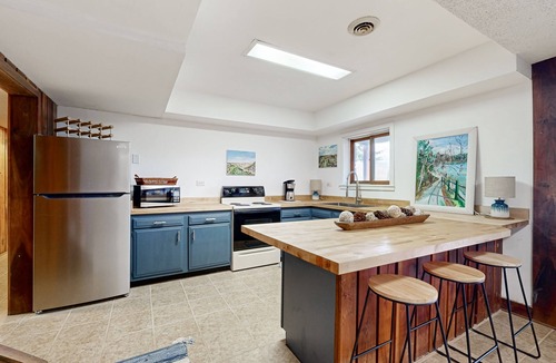 Sylva House | Dog-friendly mountain home with large deck and stunning mountain views