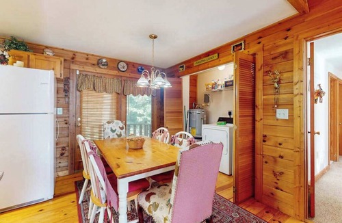 Culberson House | Dog-friendly mountain view home with multi-levels and large deck