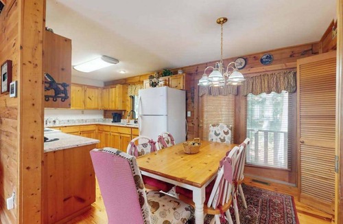 Culberson House | Dog-friendly mountain view home with multi-levels and large deck
