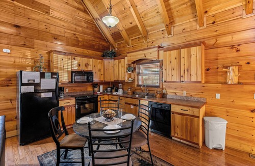 Sevierville Cabin | Dog Friendly! Private Indoor Pool, Hot Tub, GameRoom, Firepit & Free Passes.