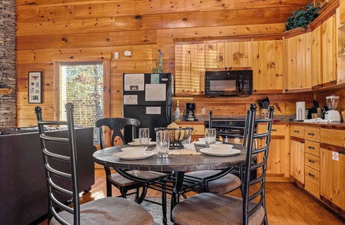 Sevierville Cabin | Dog Friendly! Private Indoor Pool, Hot Tub, GameRoom, Firepit & Free Passes.
