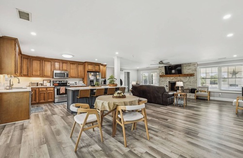 Rutherford County House | Double Diamond Rentals - Amazing Getaway W/Land